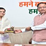 यूपीएससी सिविल सेवा परीक्षा में 35वीं रैंक प्राप्त करने वाली वैभवी अग्रवाल को मुख्यमंत्री ने दी बधाई