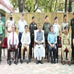 नेशनल डिफेंस कॉलेज के प्रशिक्षु सैन्य और गैर सैन्य अधिकारियों ने की मुख्यमंत्री से मुलाकात