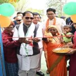 मुख्यमंत्री विष्णु देव साय ने लेमरू में हितग्राही धरम सिंह के नए आवास में कराया गृह प्रवेश