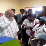 केंद्रीय गृहमंत्री मित शाह ने चखा बस्तर की इमली का स्वाद बोले यहां की इमली का स्वाद खट्टा नहीं बल्कि मीठा
