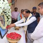 मुख्यमंत्री विष्णुदेव साय ने स्वर्गीय दिनेश सेन को दी श्रद्धांजलि