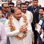 मुख्यमंत्री विष्णुदेव साय ने हितग्राहियों से की आत्मीय मुलाकात
