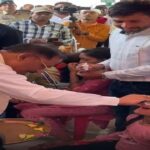 चंद्रनाहू कुर्मी-क्षत्रिय समाज के केंद्रीय अधिवेशन में मुख्यमंत्री ने बच्चों को कराया स्वर्णप्राशन
