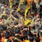 दही हांडी उत्सव के दौरान हादसा, पुणे में लोहे का ढांचा गिरने से महिला की मौत